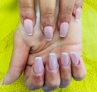 L'Etage Beaute, Institut de Beauté à La Destrousse