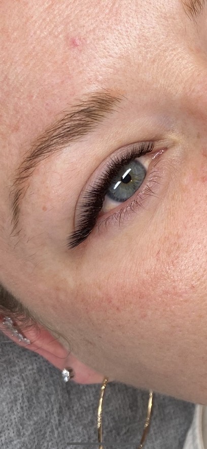 Sarah Cils Extensions De Cils, Formations, Institut de Beauté à Ingré