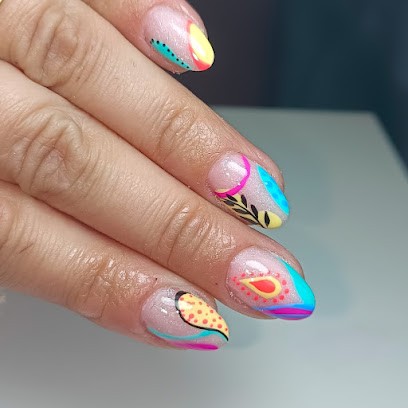 Younails_passion (Younes Aurélie), Institut de Beauté à Genouillé