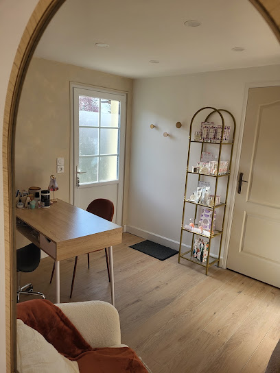 L Esthetik Institut De Beauté à Loudun