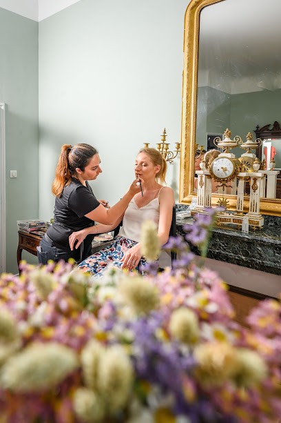 Douceur d'un jour, Esthéticienne à Roubia