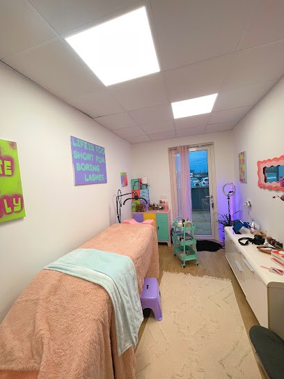 Vénusté Studio, Institut de Beauté à Terville