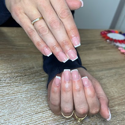 Nouveau Regard•Prothésiste Capillaire Agréer Elite Hair•Onglerie•Maquillage Permanent•Extension De Cils•Tatouage Médical, Institut de Beauté à Saint-Père