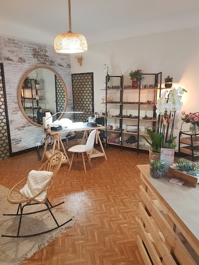 CHRISTELLE PROTHESISTE ONGULAIRE, Institut de Beauté à Valognes