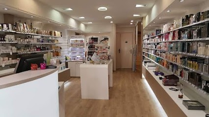 FRAGRANCE SOINS ET BEAUTE, Institut de Beauté à Thônes