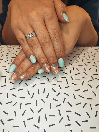 Beauty nails by L, Institut de Beauté à Tricot