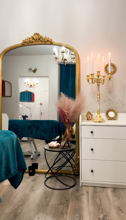 Contesse Beauty Studio, Institut De Beauté à Avignon