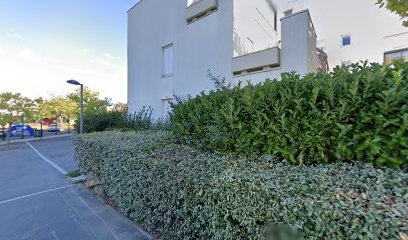 De la Couleur sur Nos Ongles, Institut de Beauté à Évry