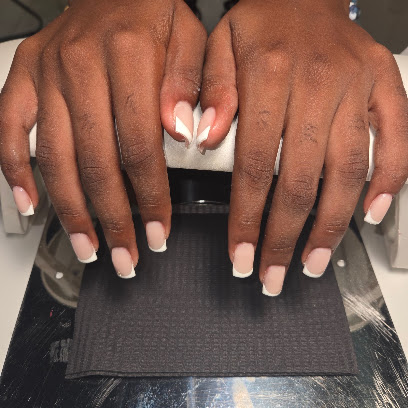 Mt Nails, Institut De Beauté à Pont-Évêque