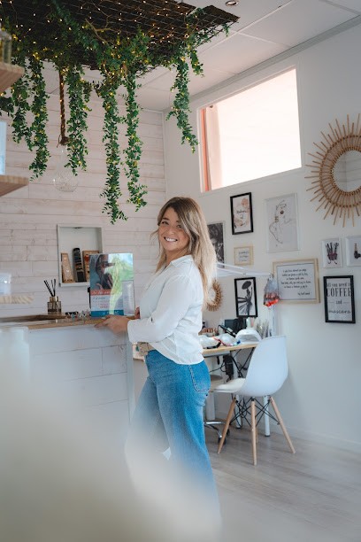FaceLab.ByCaro Massage KOBIDO - Facialiste Massage Anti-âge Et Sculpting Du Visage | Formatrice (chez Institut Beautylia), Institut de Beauté à Mauguio