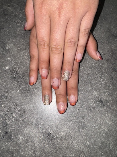 Ongle Angélique, Institut De Beauté à Cromac