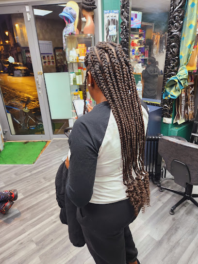 Caro Afro Hair & Beauty Institut De Beauté à Étampes