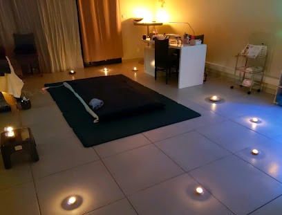 Divine Parenthese, Esthéticienne à Marcilly-d'Azergues