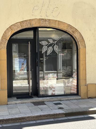 Essence Beauté, Institut De Beauté à Charolles