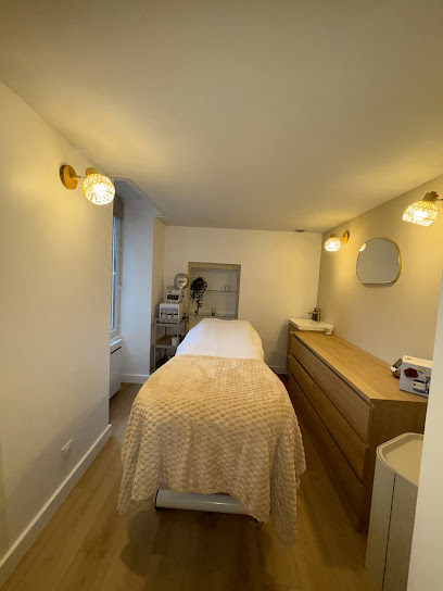 A Fleur De Peau, Esthéticienne à Montbard