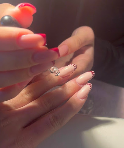 Glossy Nails, Institut De Beauté à Mulhouse