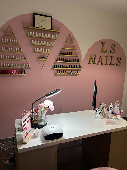 Ls Nails, Institut De Beauté à Caumont-sur-Durance