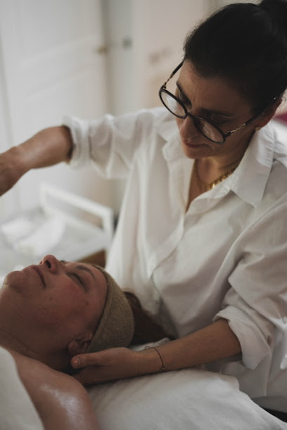 Isabelle Velasco Keratotherapeute & Socioesthetique Institut De Beauté à Riom