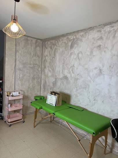 Ange Beauté - Extension Cils Coiffure Confection Perruque, Institut de Beauté à Saint-Ouen