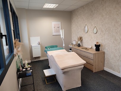 Ô Regard Sublimé_Mck, Institut de Beauté à Grand-Fort-Philippe