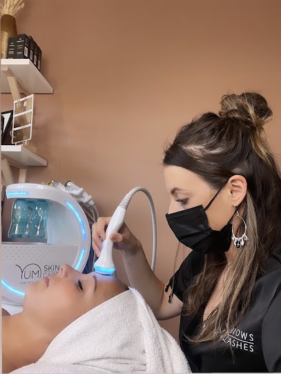 CM Esthétique Et Experte Du Regard, Institut de Beauté à Mios