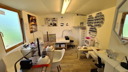 Mes Beaux Ongles Temir ongles et cils, Institut de Beauté à Avressieux