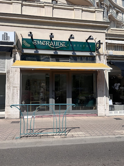 Émeraude Institut Institut De Beauté à Menton