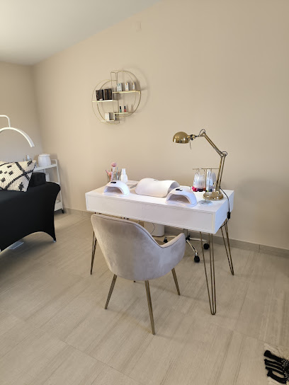 Un Temps Pour Elle Institut De Beauté à Lamanon