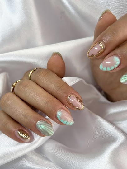 Julie Maquilleuse Et Prothésiste Ongulaire, Institut de Beauté à Rumilly