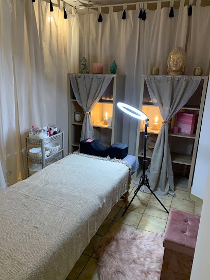 Les Cils De Masha, Esthéticienne à Oberhausbergen