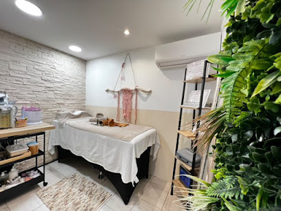 Lm Nails By Marion Institut De Beauté à Lançon-Provence
