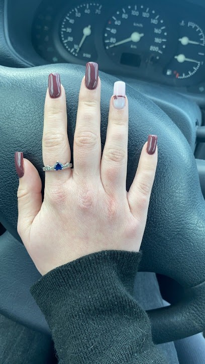 Institut De Beauté Laulynails Sopracciglia, Institut de Beauté à Sens