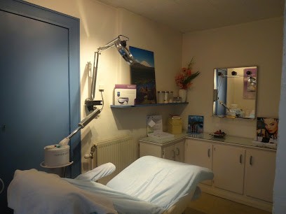 Espace Beaute Parfums, Institut de Beauté au Teil