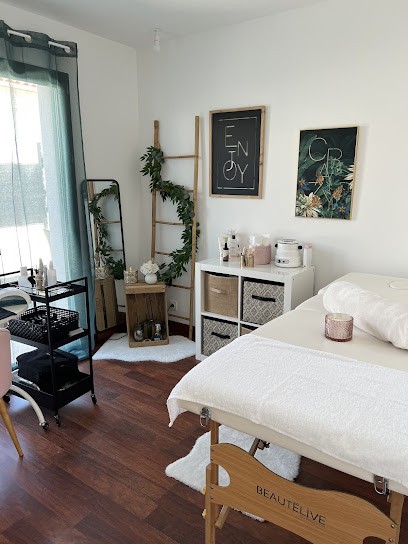 Alba Beauté, Esthéticienne au Pouget