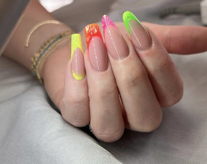 Le 73 Beauté Maquillage Permanent Cils Et Ongles, Institut de Beauté à Saint-Même-les-Carrières