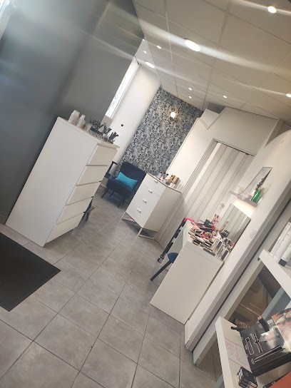 DIVINE, Institut de Beauté à Saint-Étienne-de-Saint-Geoirs