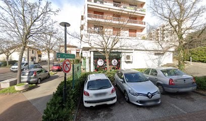 Beautymilkshake- coworking beaute, Esthéticienne à Saint-Priest