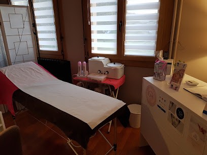 Esthe Hyp, Esthéticienne à Abergement-la-Ronce