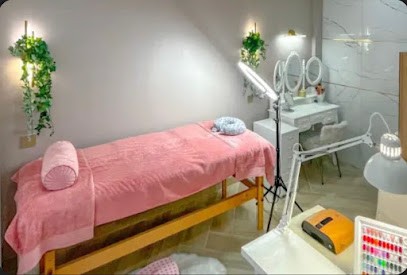 Divine Lash Nail & Head Spa, Institut de Beauté à Carville-la-Folletière